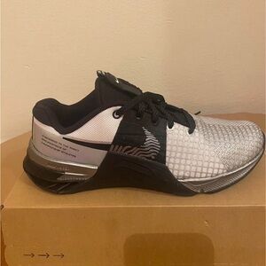 Women’s NIKE METCON 8